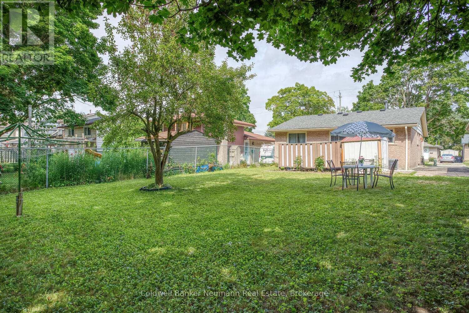 169 Country Club Drive, Guelph, Ontario N1E 3K8 - Photo 35 - X12525236