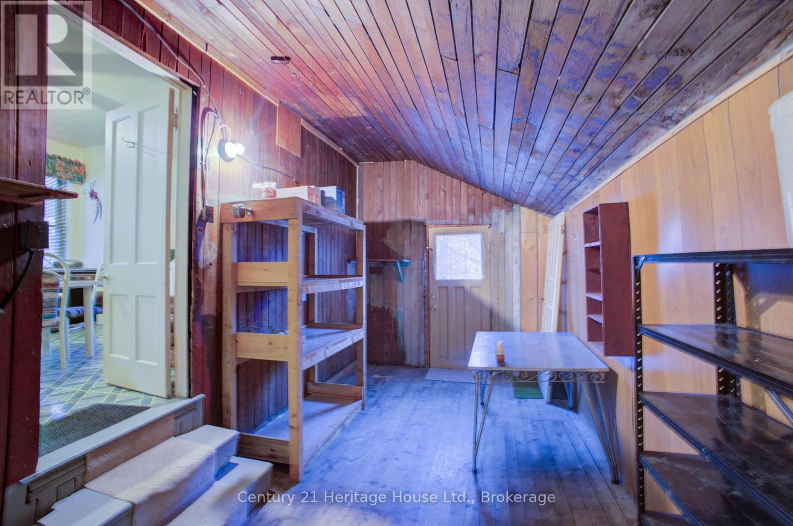 152 Countess Street N, West Grey, Ontario  N0G 1R0 - Photo 24 - X12525240