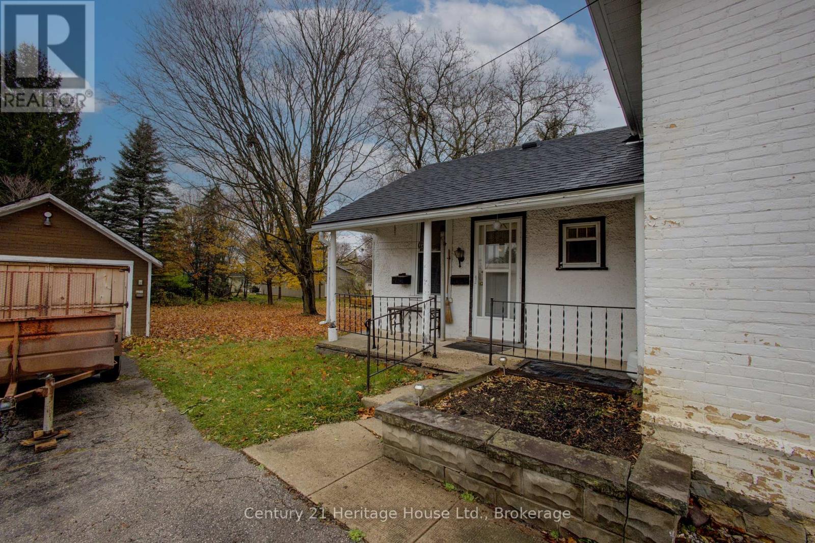 152 Countess Street N, West Grey, Ontario  N0G 1R0 - Photo 27 - X12525240