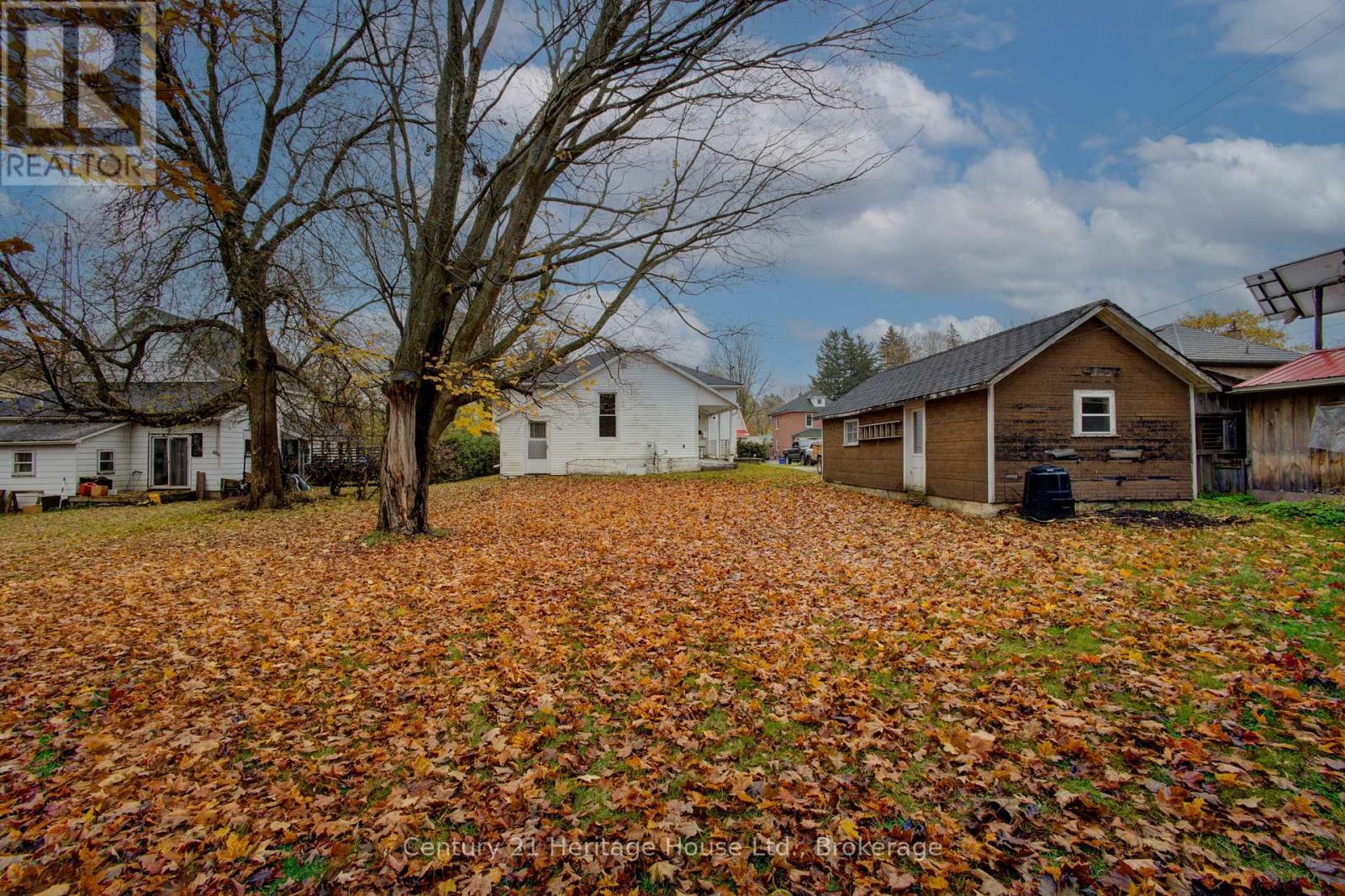 152 Countess Street N, West Grey, Ontario  N0G 1R0 - Photo 31 - X12525240