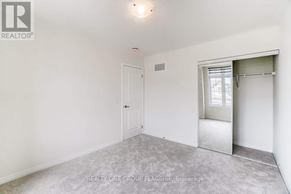 269 Provident Way N, Hamilton, Ontario L0R 1W0 - Photo 12 - X12445817