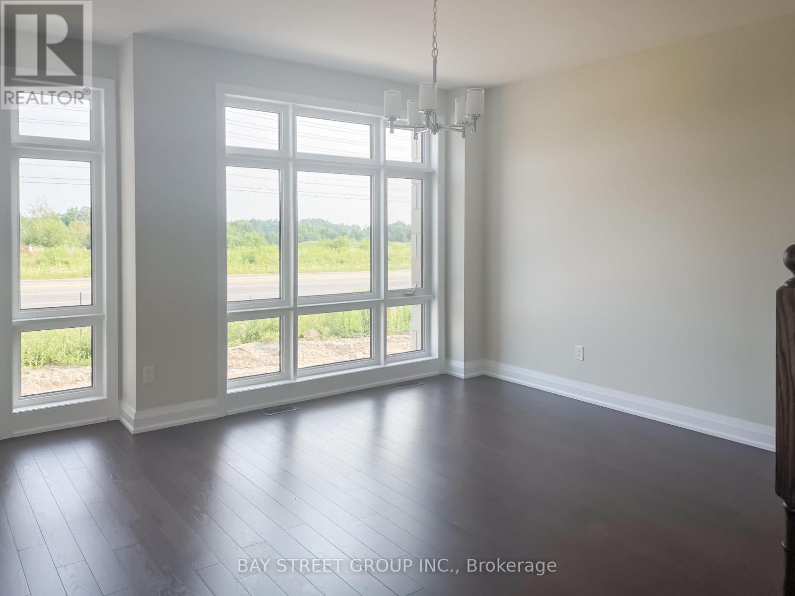 993 Crowsnest Hollow, Pickering, Ontario  L1X 0P4 - Photo 2 - E12525220