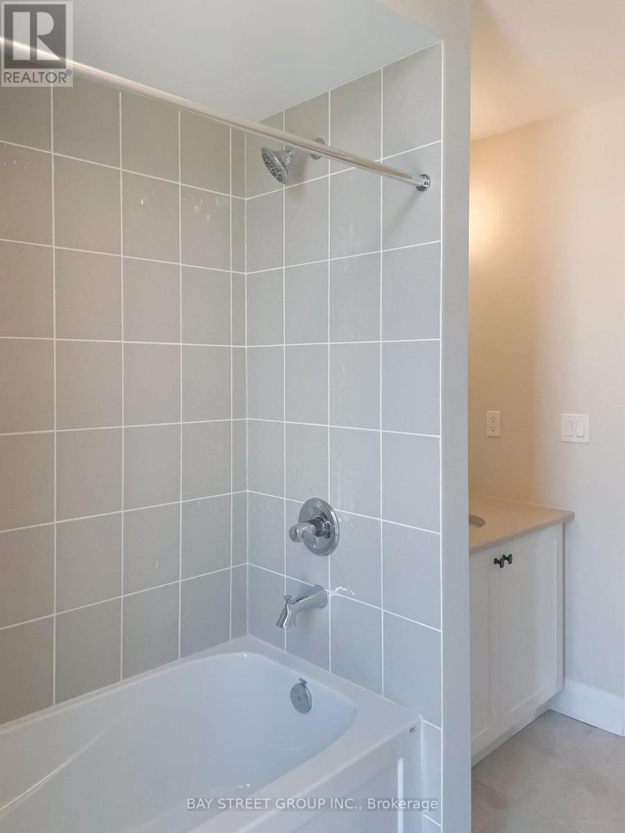 993 Crowsnest Hollow, Pickering, Ontario  L1X 0P4 - Photo 25 - E12525220