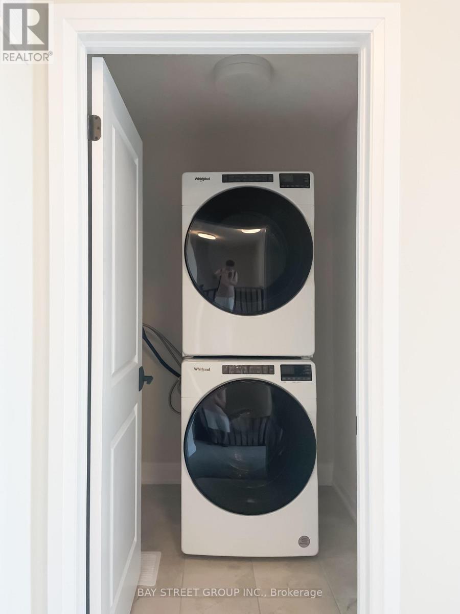 993 Crowsnest Hollow, Pickering, Ontario  L1X 0P4 - Photo 26 - E12525220