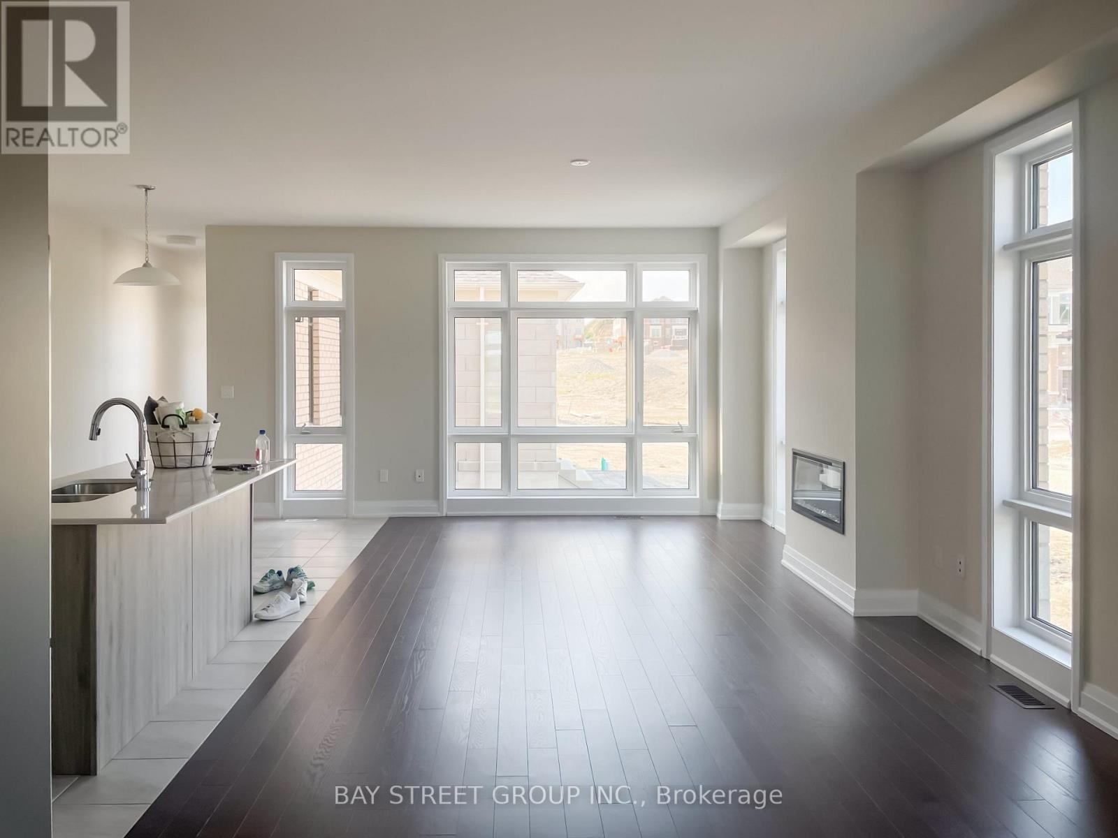 993 Crowsnest Hollow, Pickering, Ontario  L1X 0P4 - Photo 4 - E12525220