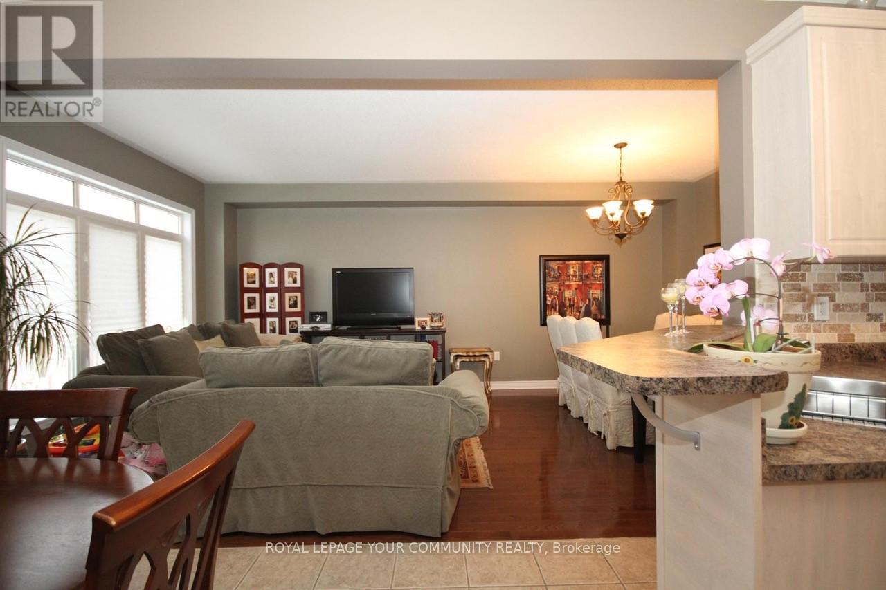 140 Mistywood Crescent, Vaughan, Ontario  L4J 9K3 - Photo 8 - N12525234