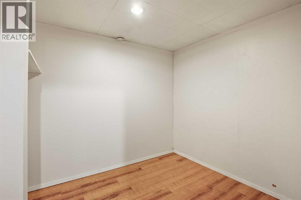 40 Wells Street, Red Deer, Alberta  T4N 5Y3 - Photo 25 - A2268634