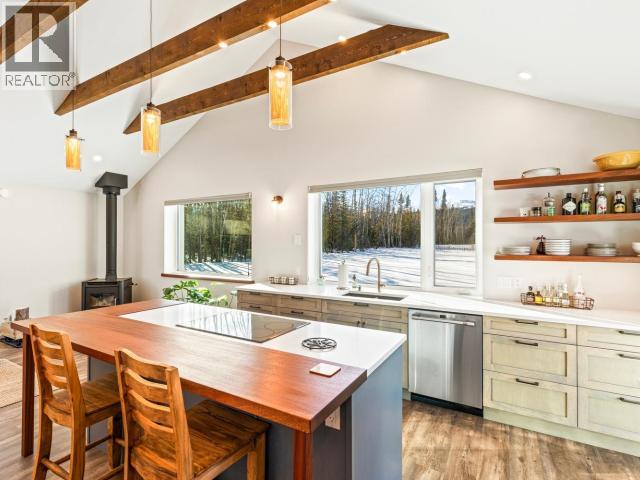 84 Orion Crescent, Whitehorse North, Yukon  Y1a 2c6 - Photo 2 - 16236