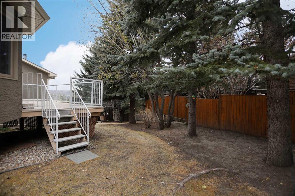 220 Silver Creek Mews Nw, Calgary, Alberta  T3B 5L1 - Photo 26 - A2269283