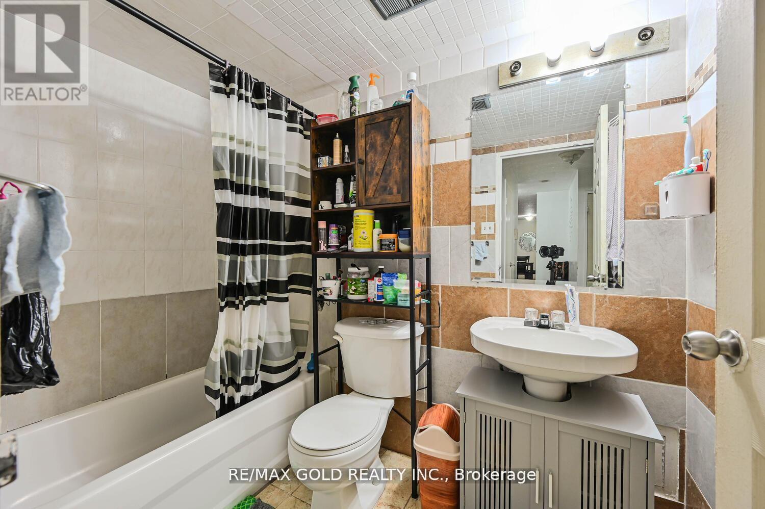 403 - 21 Knightsbridge Road, Brampton, Ontario  L6T 3Y1 - Photo 21 - W12525176