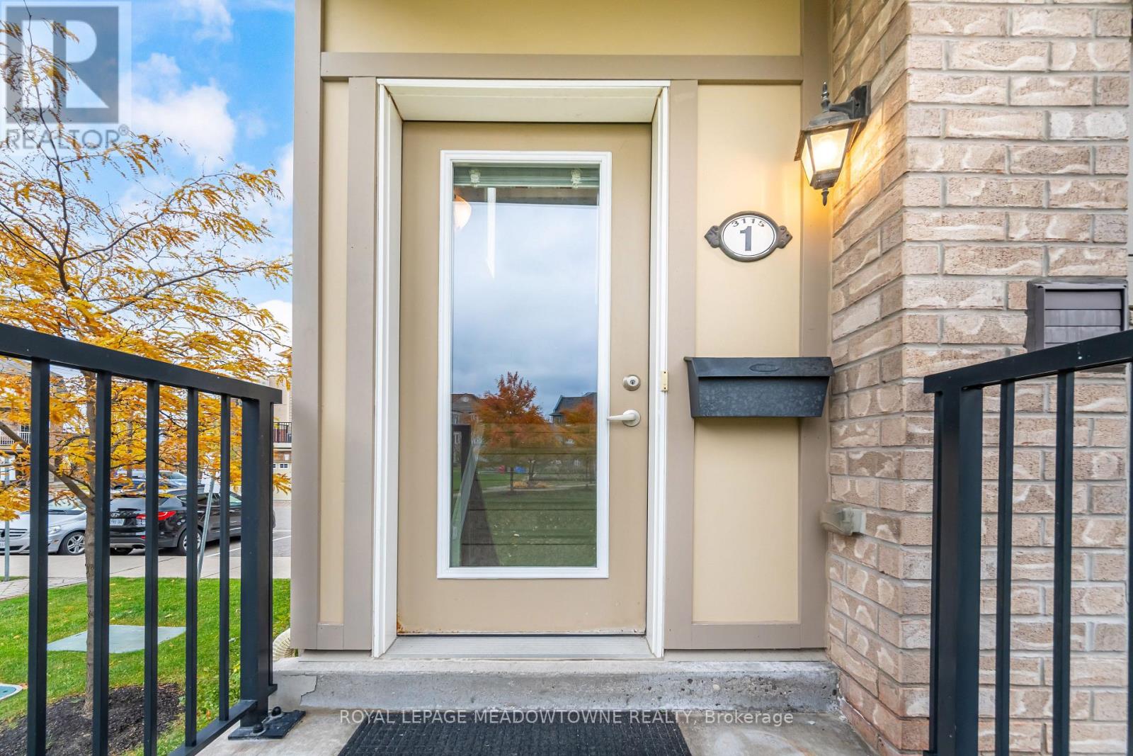 1 - 3115 Boxford Crescent, Mississauga (Churchill Meadows), Ontario  L5M 0X1 - Photo 4 - W12525232