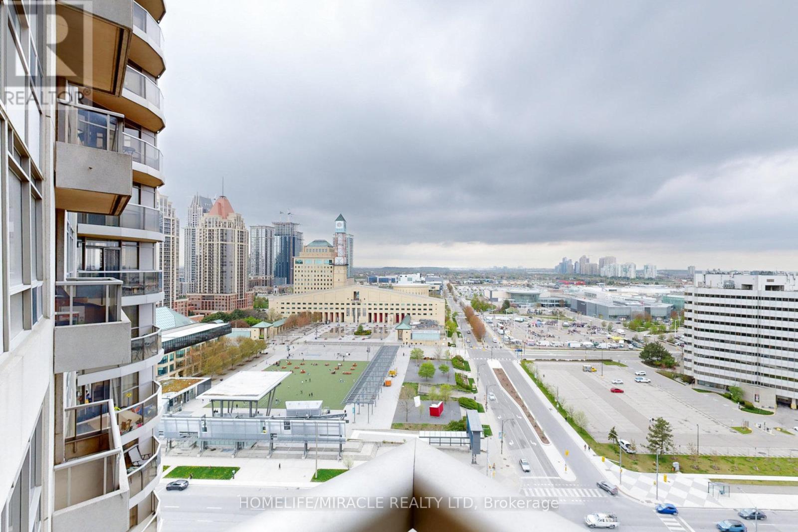 1922 - 3888 Duke Of York Boulevard, Mississauga, Ontario  L5B 4P5 - Photo 35 - W12522158