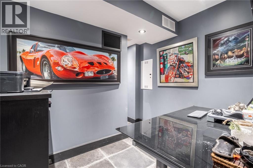 16 Sycamore Crescent, Grimsby, Ontario  L3M 5P7 - Photo 26 - 40772905