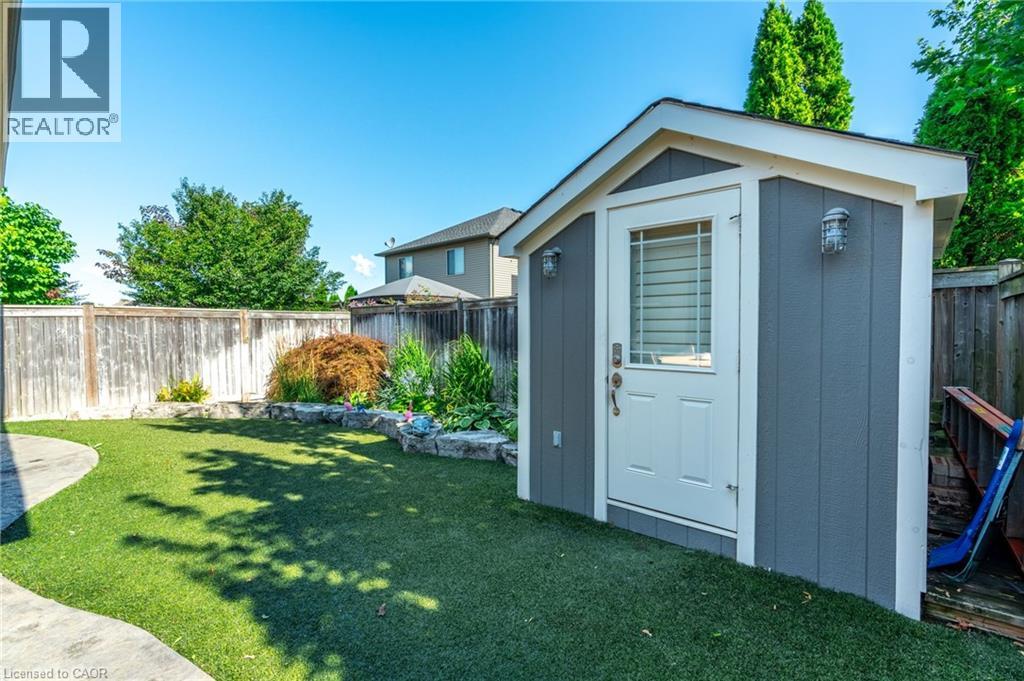 16 Sycamore Crescent, Grimsby, Ontario  L3M 5P7 - Photo 36 - 40772905