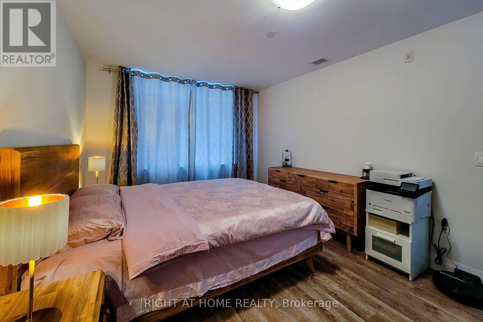 217 - 1 Redfern Avenue, Hamilton, Ontario  L9C 0E6 - Photo 33 - X12525202