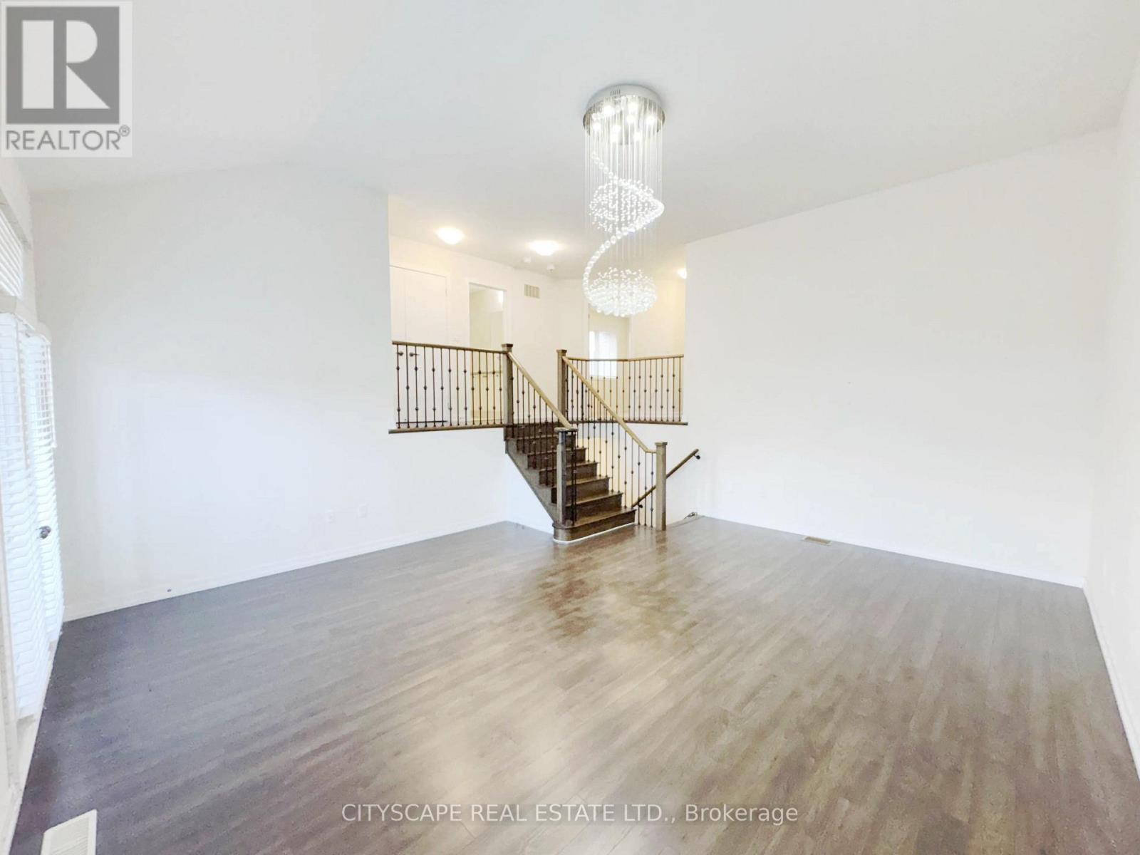 16 Pagebrook Crescent, Hamilton, Ontario  L8J 0K7 - Photo 18 - X12525238