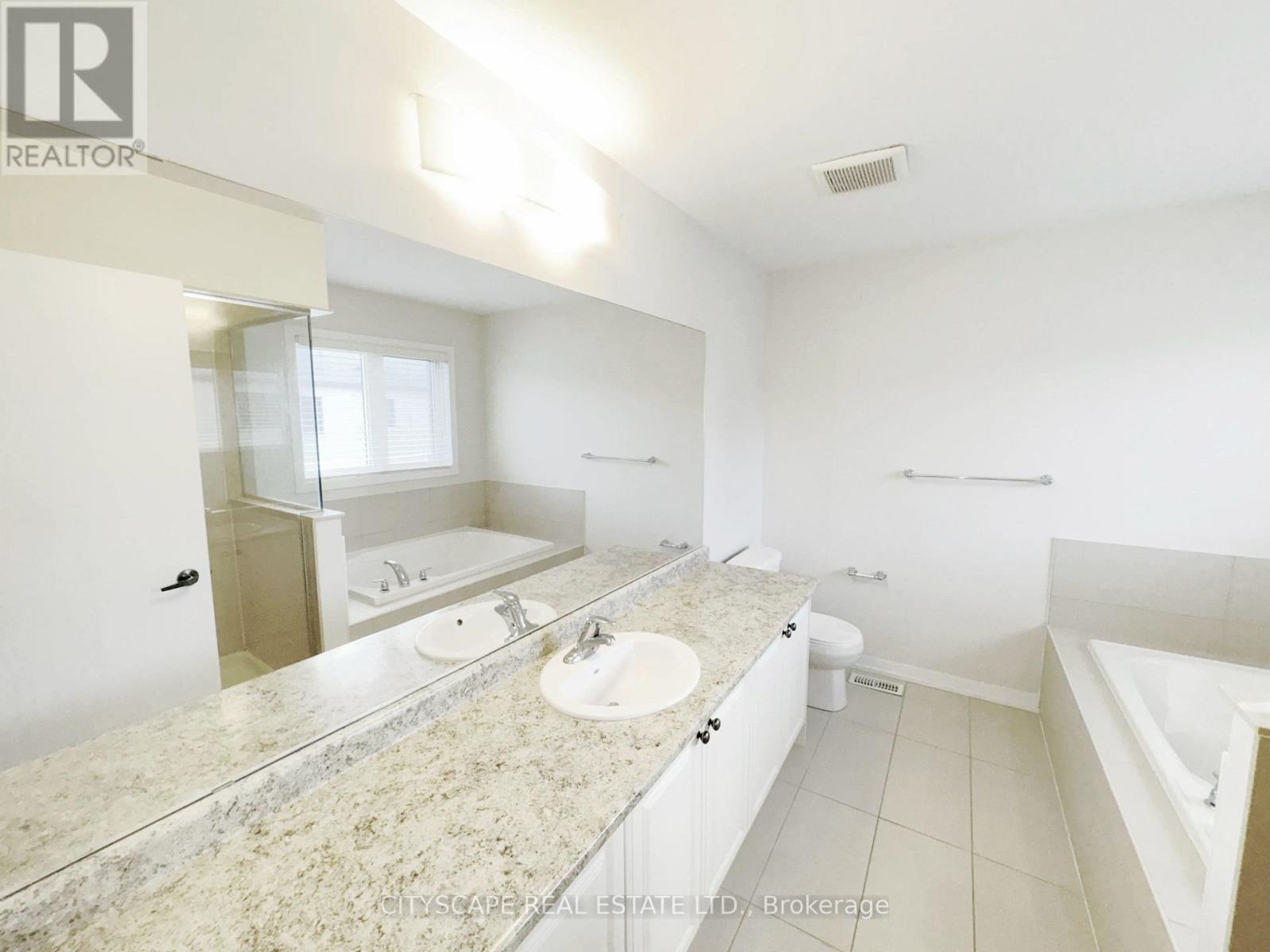 16 Pagebrook Crescent, Hamilton, Ontario  L8J 0K7 - Photo 24 - X12525238