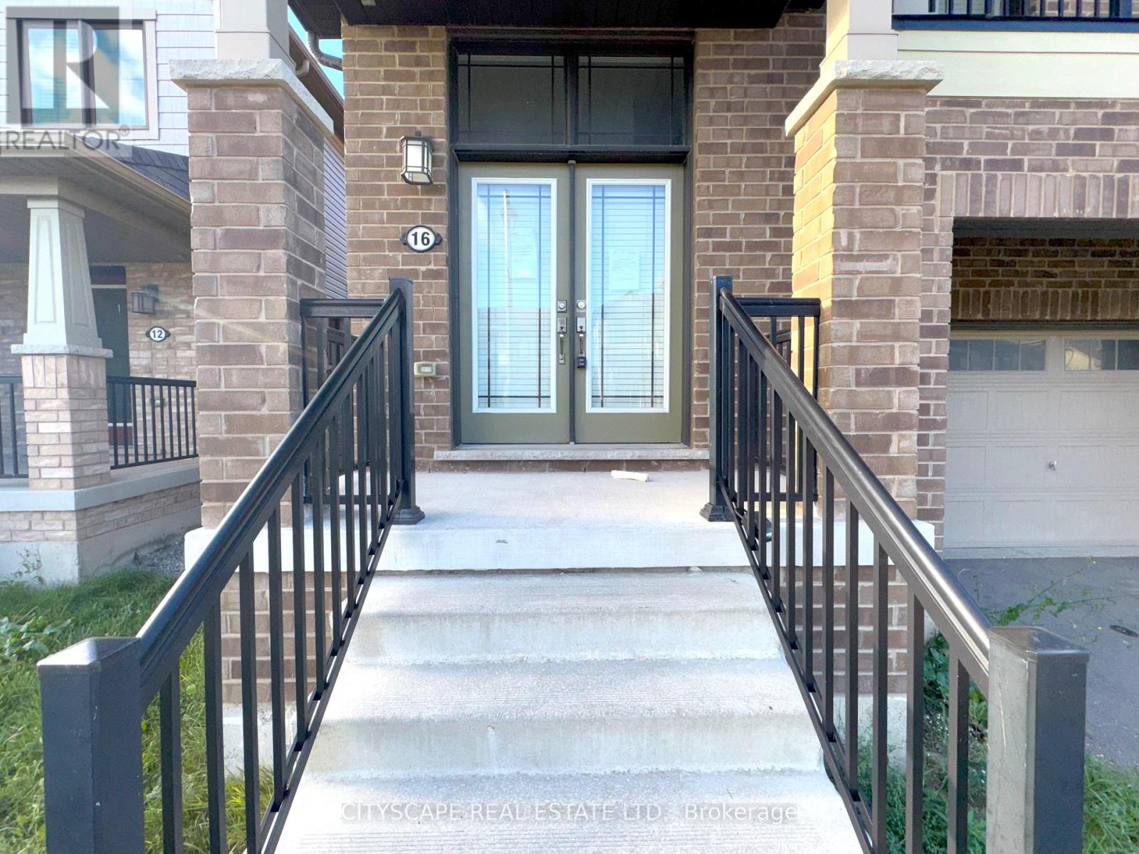 16 Pagebrook Crescent, Hamilton, Ontario  L8J 0K7 - Photo 4 - X12525238