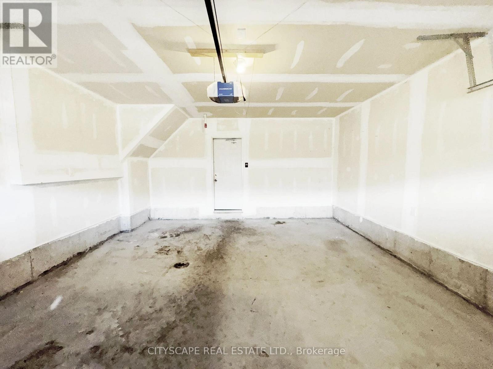 16 Pagebrook Crescent, Hamilton, Ontario  L8J 0K7 - Photo 48 - X12525238