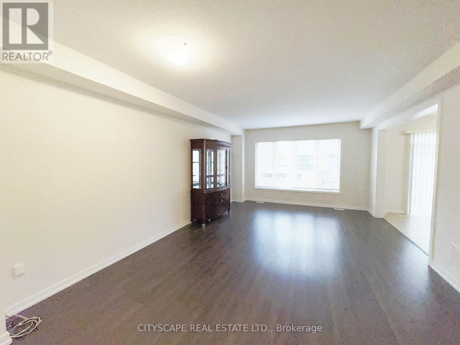 16 Pagebrook Crescent, Hamilton, Ontario  L8J 0K7 - Photo 7 - X12525238