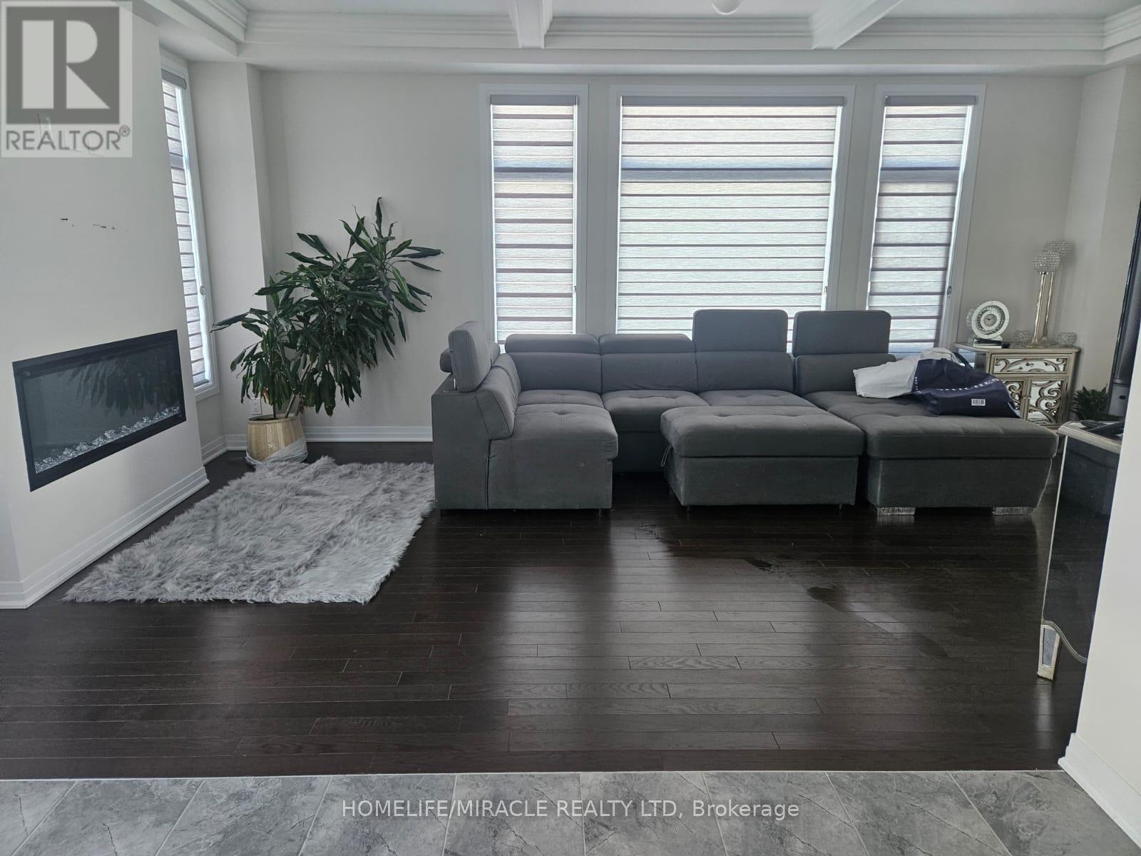 10 Gibson Drive, Erin, Ontario  N0B 1T0 - Photo 5 - X12525264