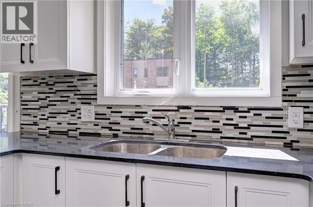 190 Century Hill Drive Unit# A4, Kitchener, Ontario N2E 0G9 - Photo 10 - 40786794