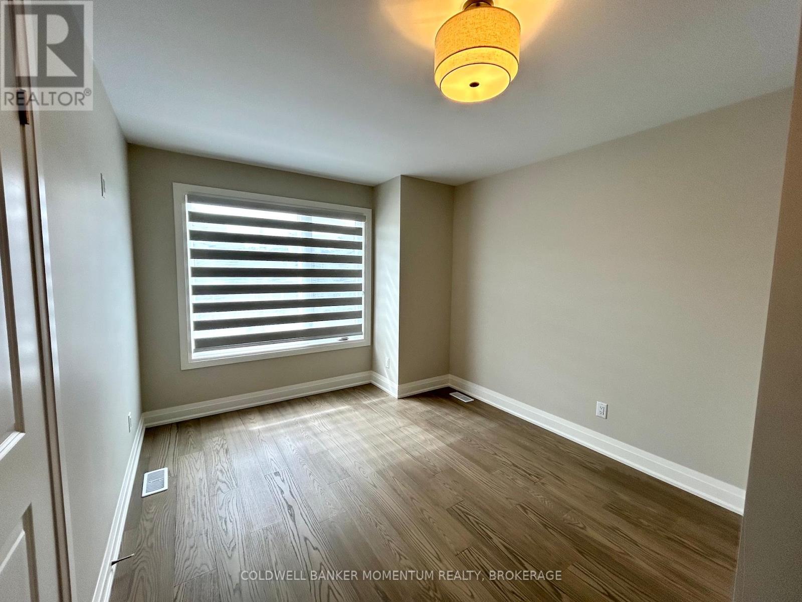 Upper - 5103 Bridge Street, Niagara Falls, Ontario  L2E 2S9 - Photo 13 - X12525278