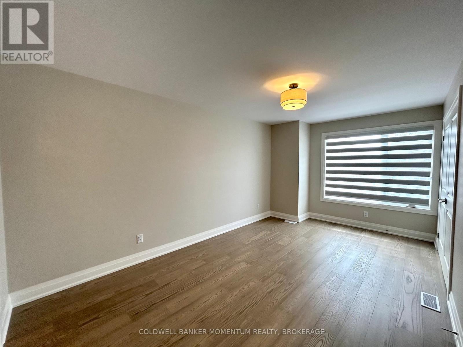 Upper - 5103 Bridge Street, Niagara Falls, Ontario  L2E 2S9 - Photo 14 - X12525278