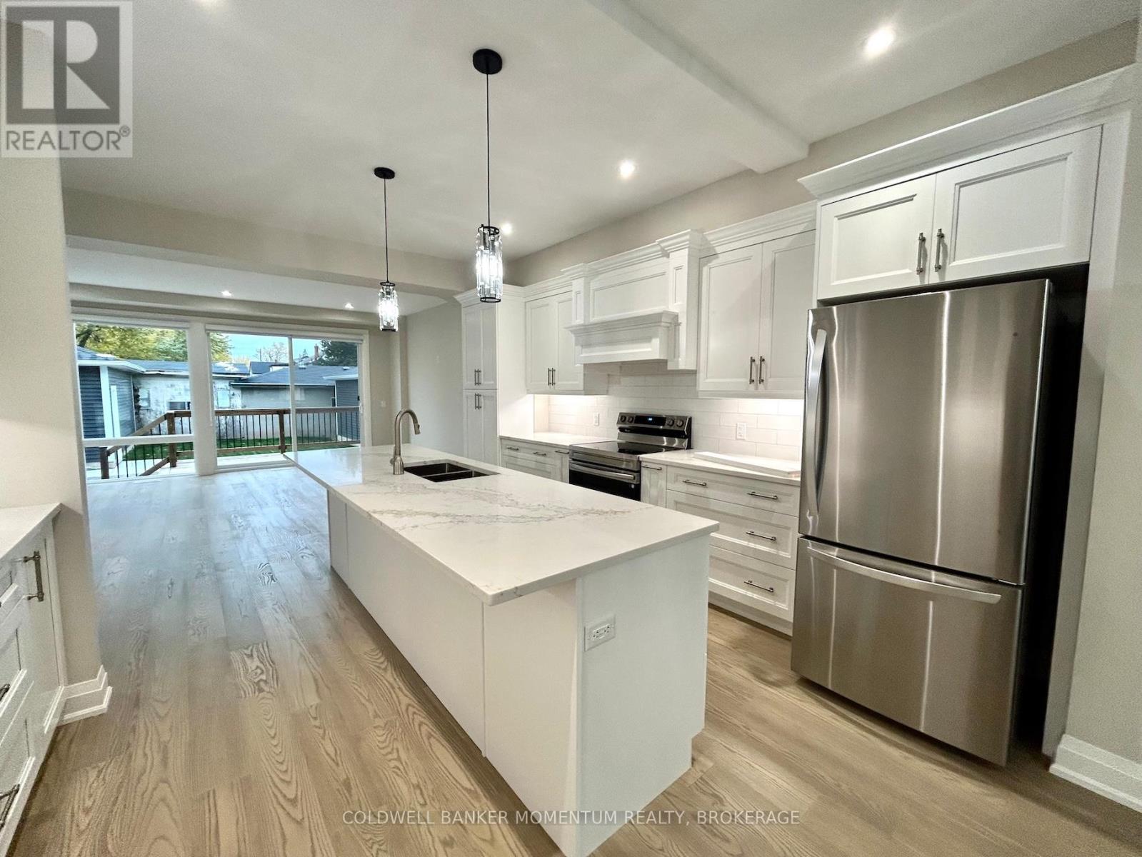 Upper - 5103 Bridge Street, Niagara Falls, Ontario  L2E 2S9 - Photo 7 - X12525278