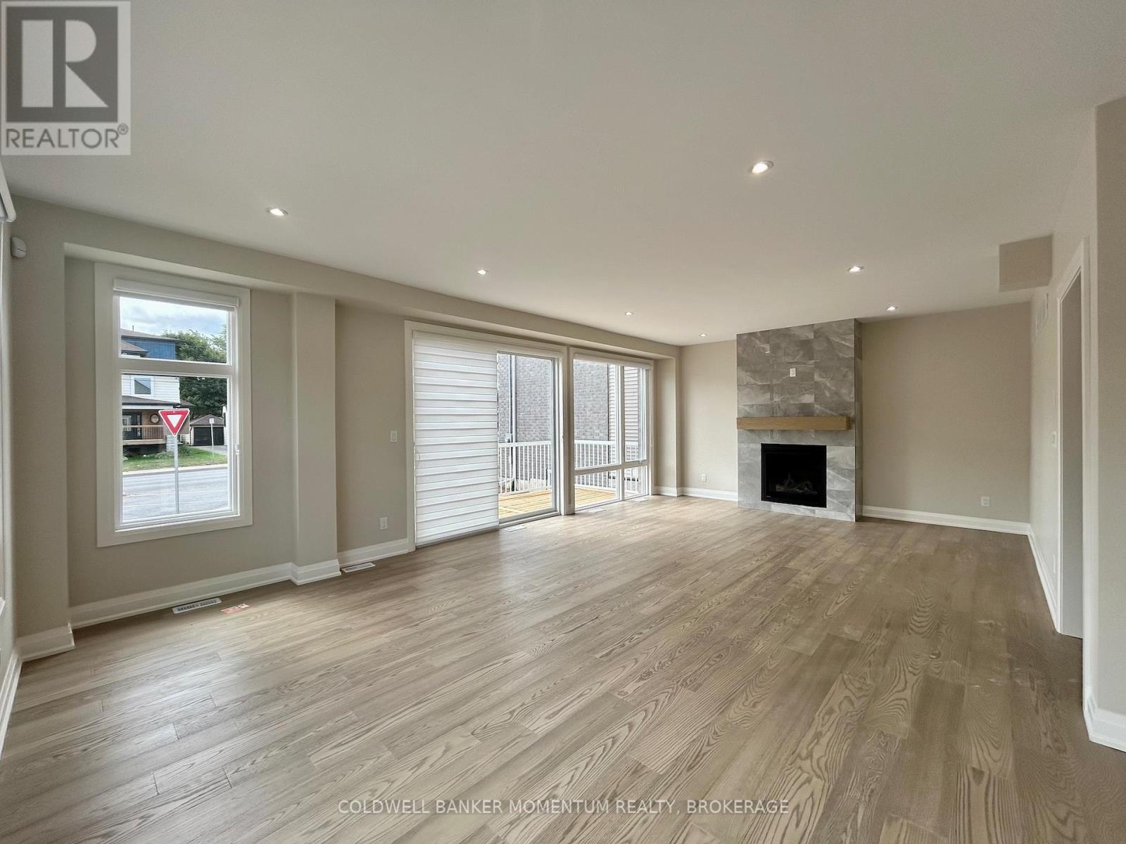 4499 Fourth Avenue, Niagara Falls, Ontario  L2E 4N4 - Photo 8 - X12525280