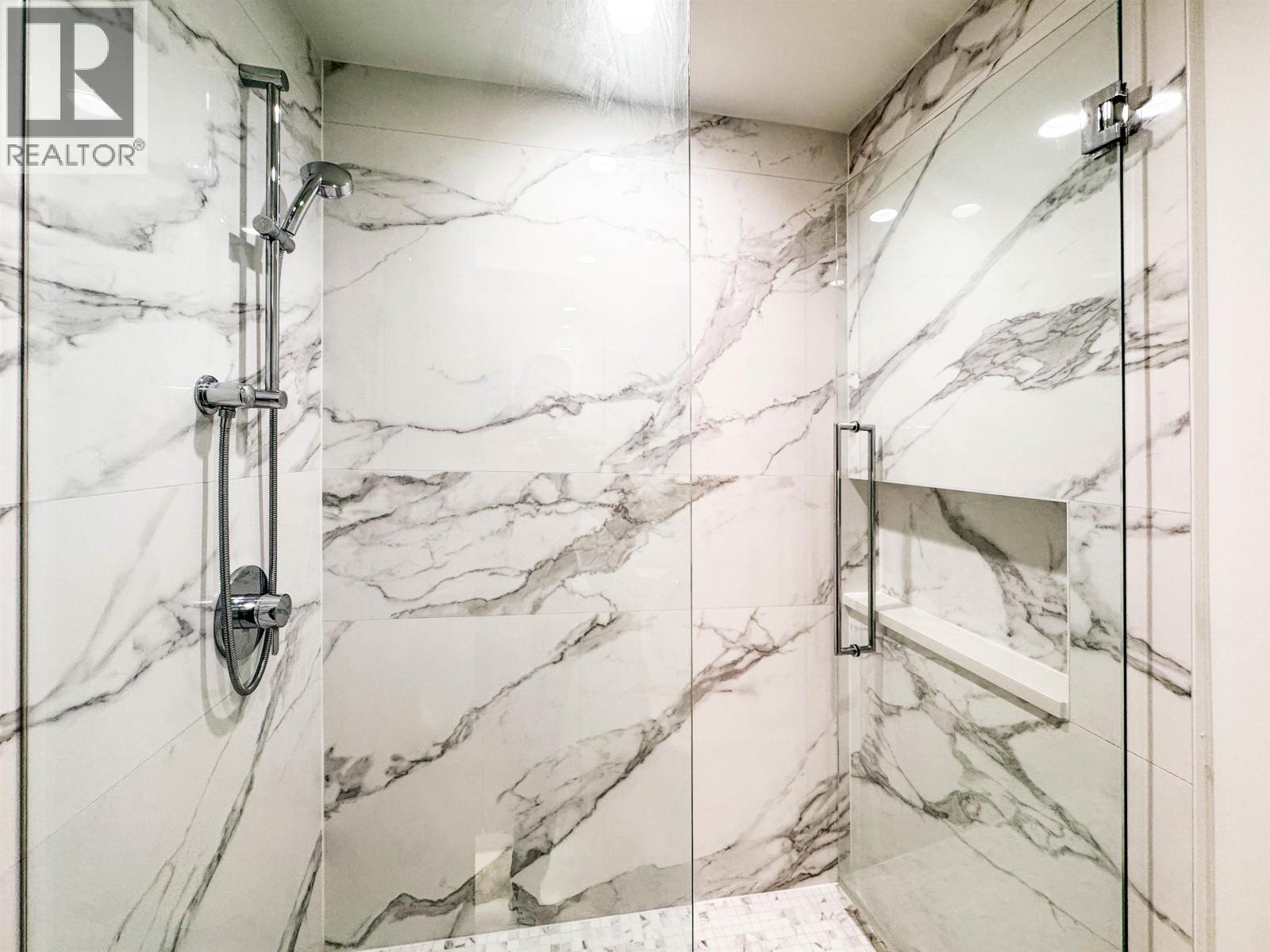 18** 4880 Lougheed Highway, Burnaby, British Columbia  V5C 0N1 - Photo 2 - R3065949