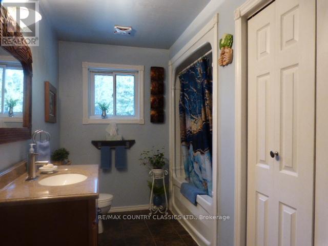 1689 Graphite Road, Hastings Highlands (Monteagle Ward), Ontario  K0L 2S0 - Photo 38 - X12521072