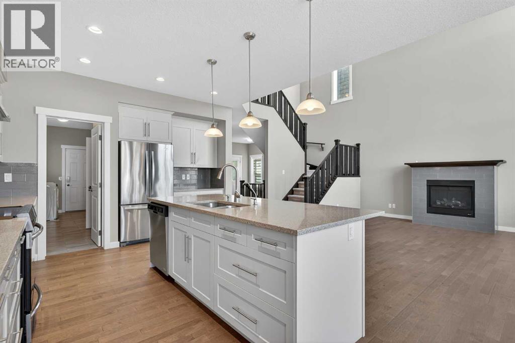 574 Sherwood Boulevard Nw, Calgary, Alberta  T3R 0R7 - Photo 10 - A2252427