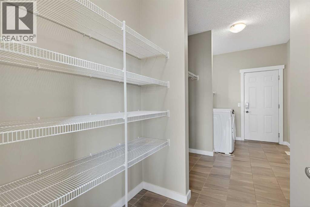 574 Sherwood Boulevard Nw, Calgary, Alberta  T3R 0R7 - Photo 16 - A2252427