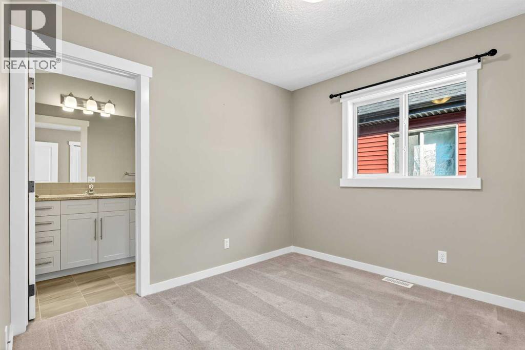 574 Sherwood Boulevard Nw, Calgary, Alberta  T3R 0R7 - Photo 34 - A2252427