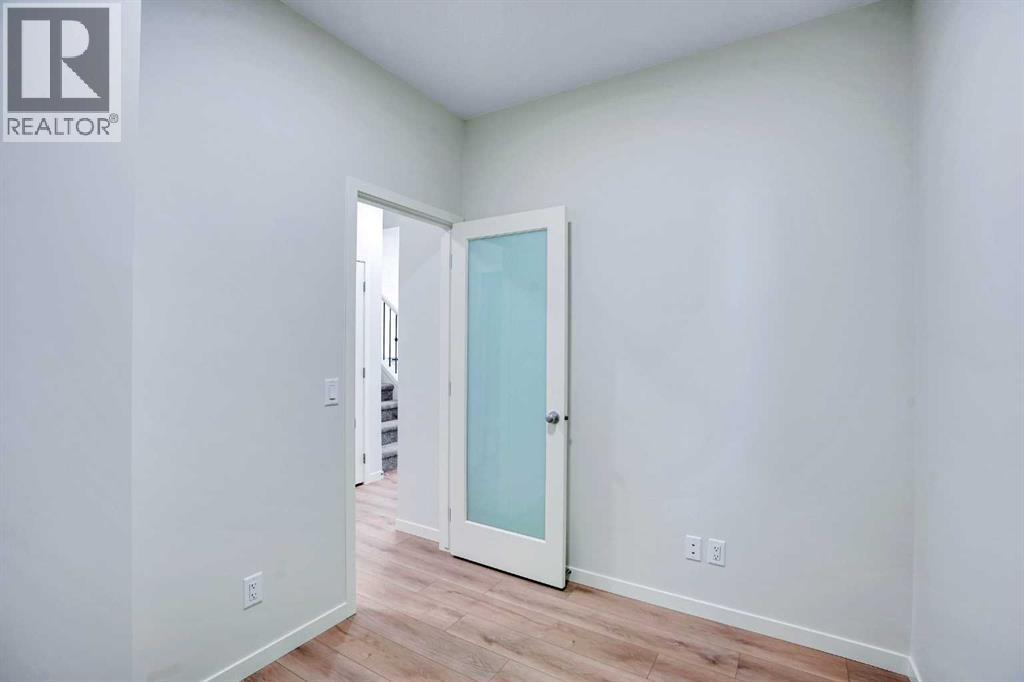 312 Edith Place Nw, Calgary, Alberta  T3R 2E1 - Photo 11 - A2261867