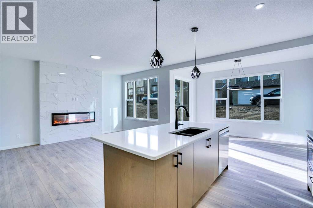 312 Edith Place Nw, Calgary, Alberta  T3R 2E1 - Photo 5 - A2261867