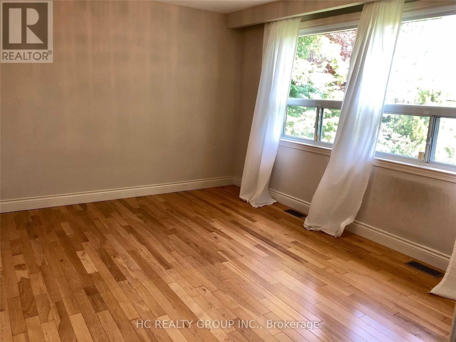 15 Bowerbank Drive, Toronto, Ontario  M2M 1Z9 - Photo 5 - C12525270