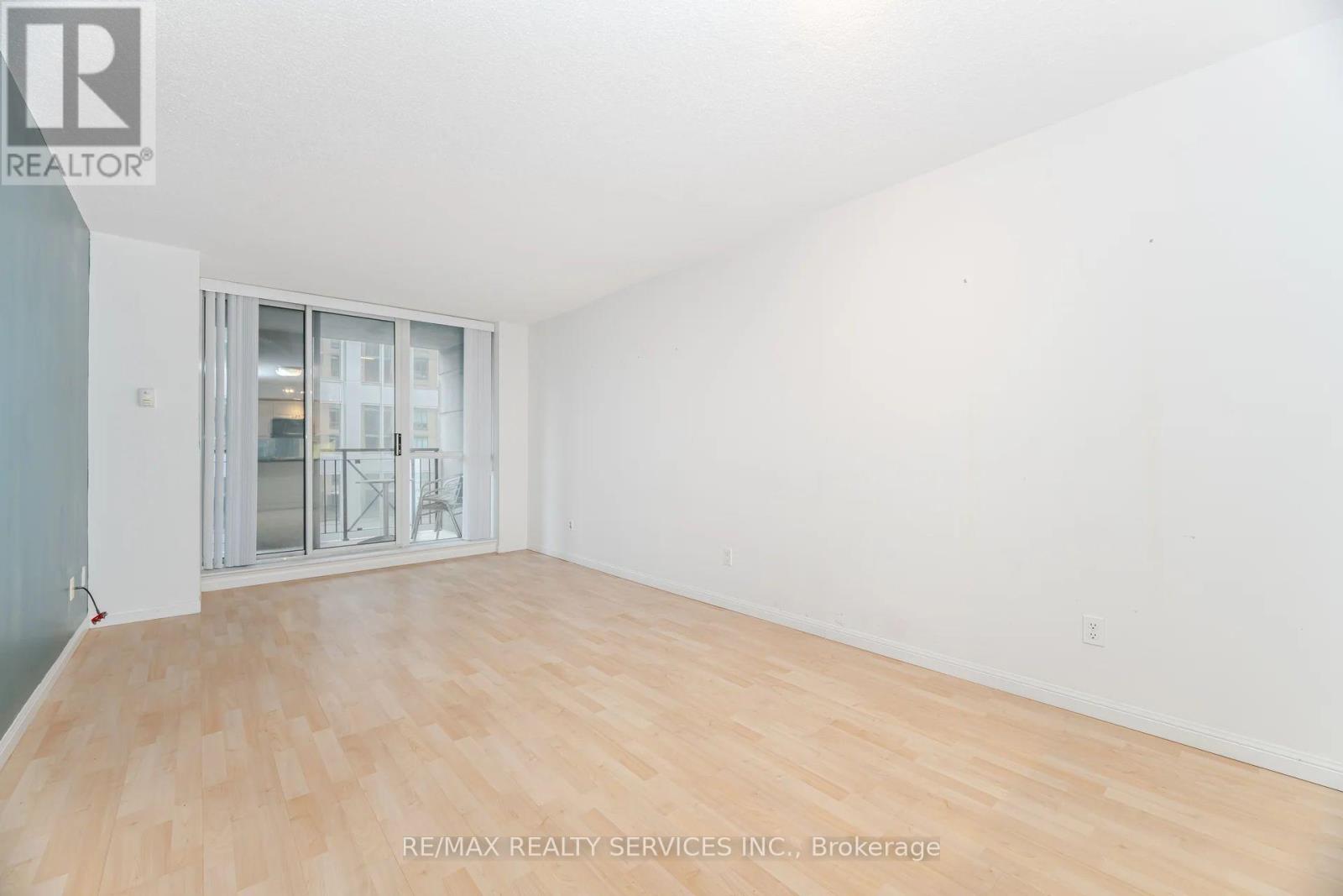 1012 - 140 Simcoe Street, Toronto, Ontario  M5H 4E9 - Photo 12 - C12525274