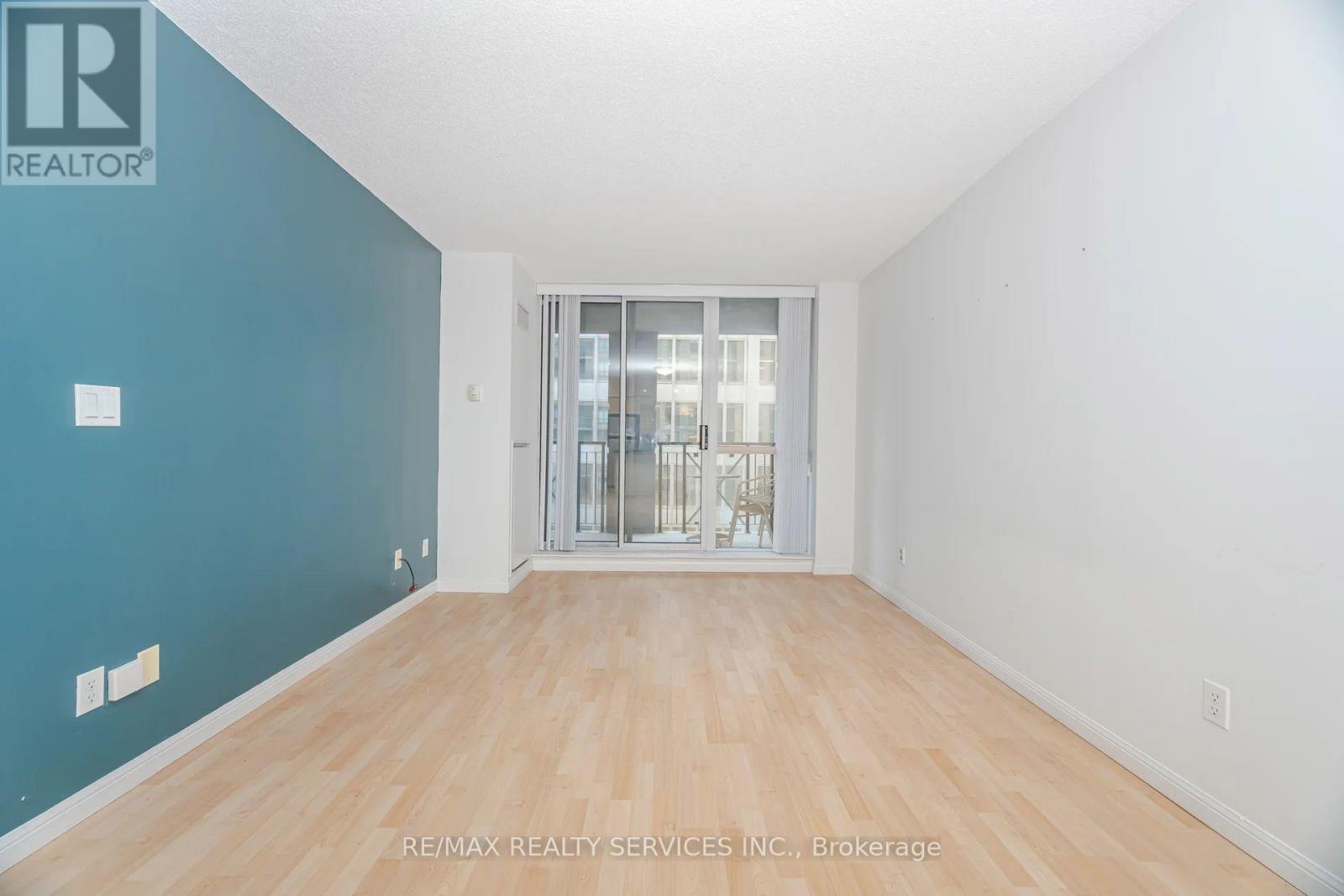 1012 - 140 Simcoe Street, Toronto, Ontario  M5H 4E9 - Photo 14 - C12525274