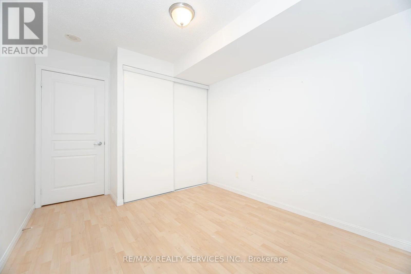 1012 - 140 Simcoe Street, Toronto, Ontario  M5H 4E9 - Photo 20 - C12525274