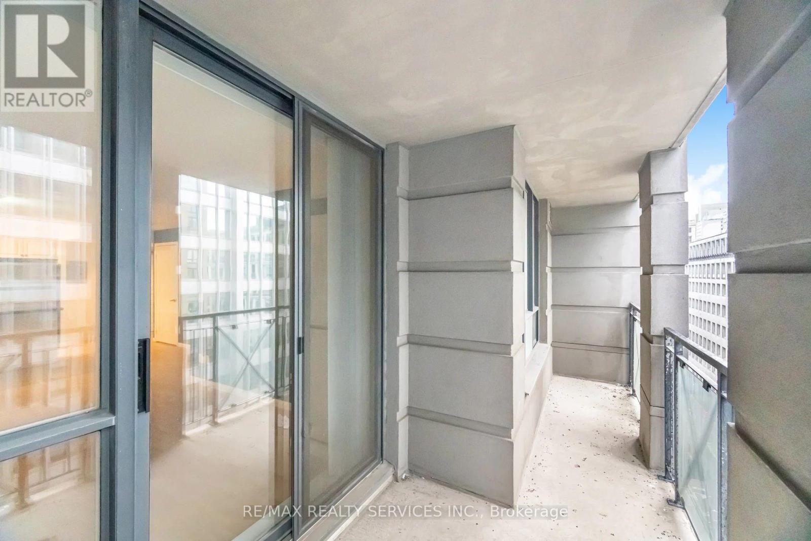 1012 - 140 Simcoe Street, Toronto, Ontario  M5H 4E9 - Photo 26 - C12525274