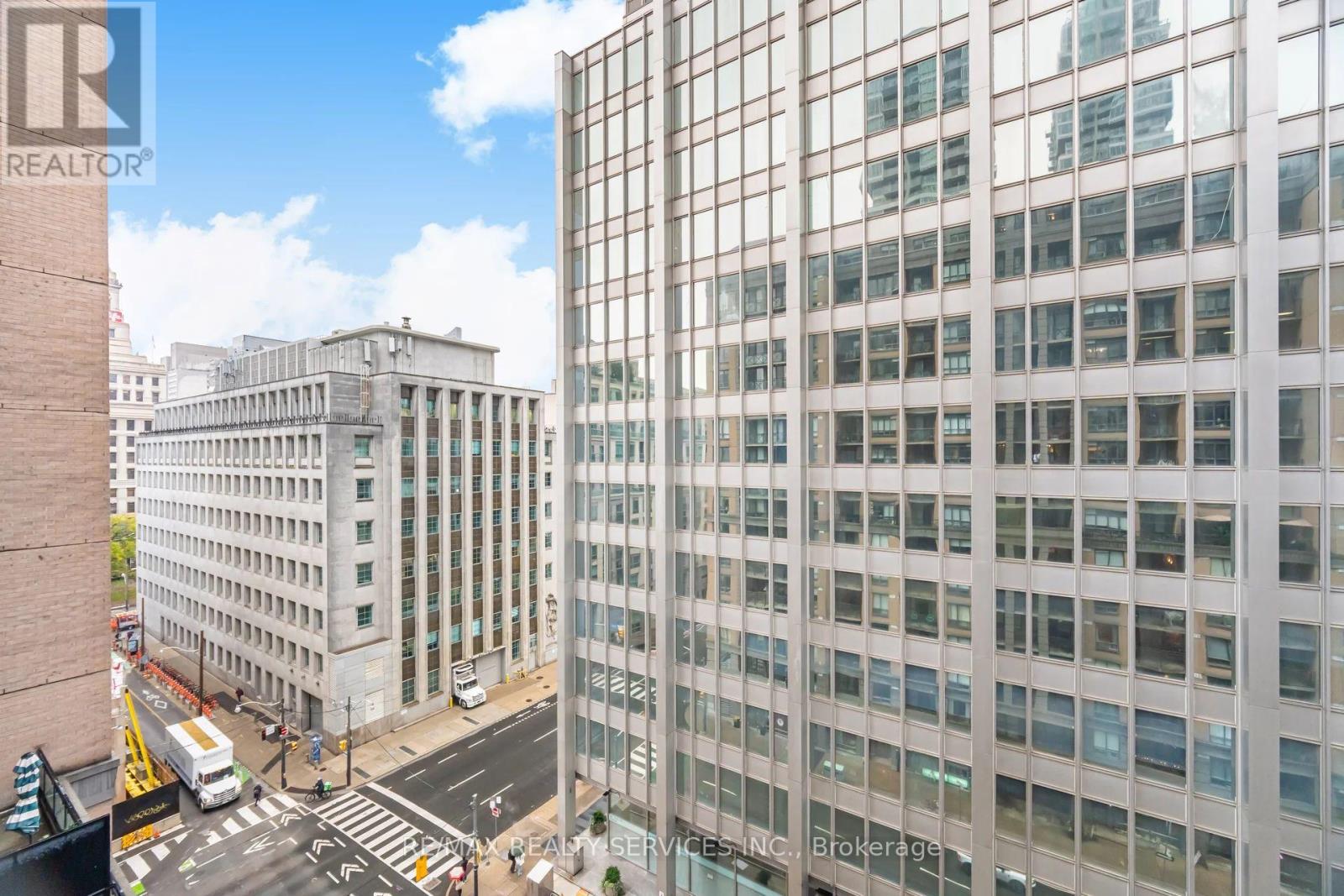 1012 - 140 Simcoe Street, Toronto, Ontario  M5H 4E9 - Photo 28 - C12525274