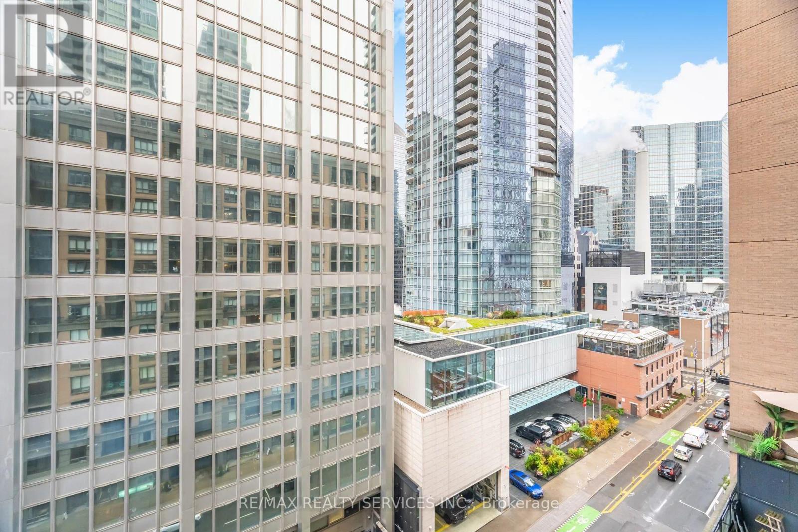 1012 - 140 Simcoe Street, Toronto, Ontario  M5H 4E9 - Photo 29 - C12525274