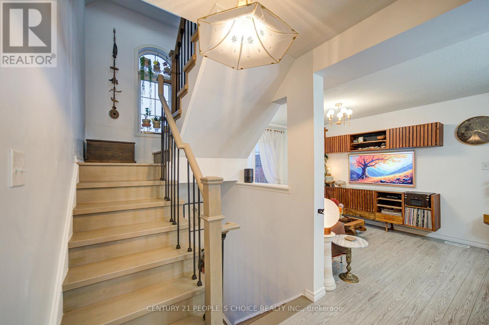 2 Clowes Street, Ajax (Central East), Ontario  L1Z 0K9 - Photo 13 - E12525318