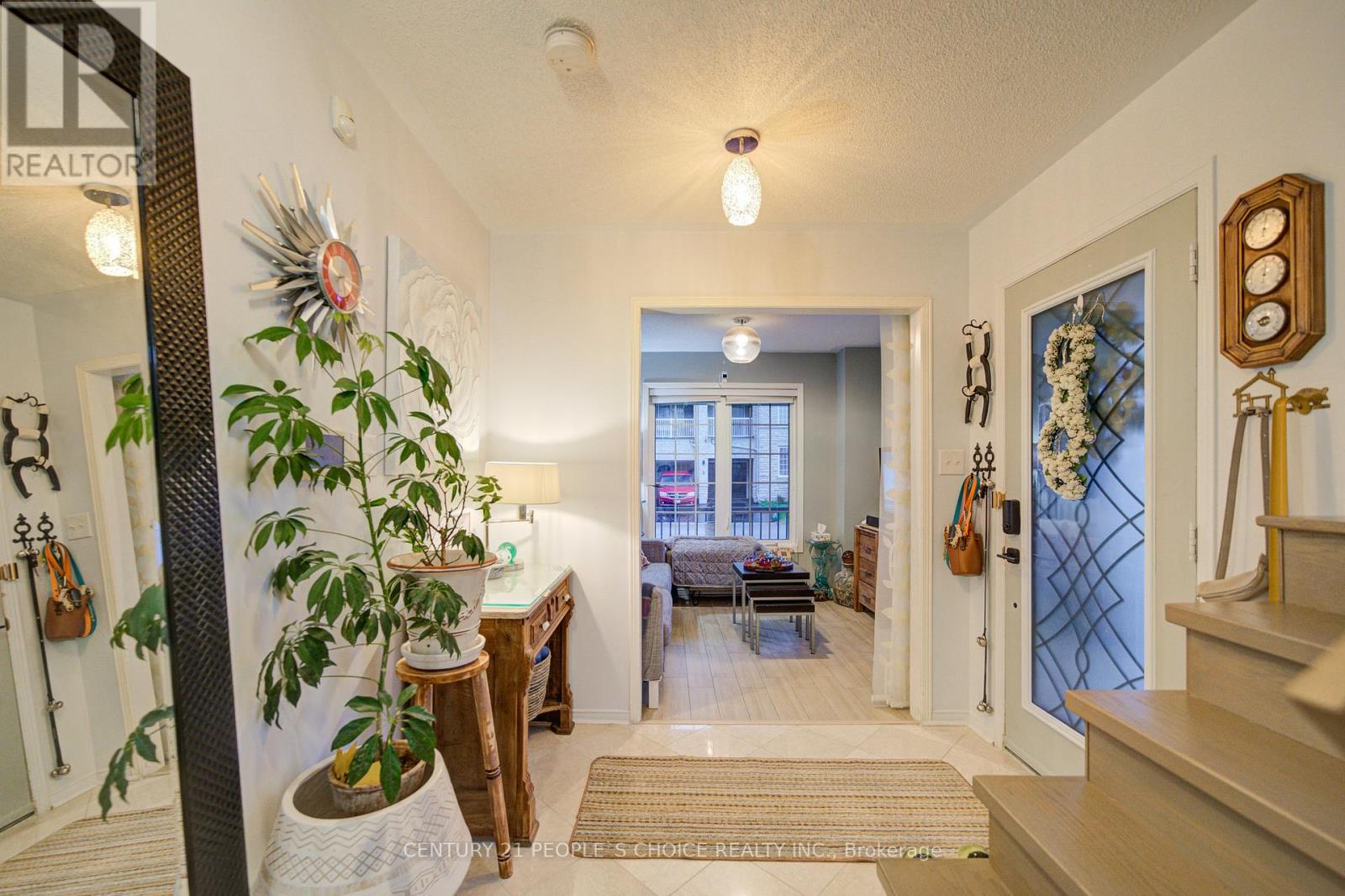 2 Clowes Street, Ajax (Central East), Ontario  L1Z 0K9 - Photo 5 - E12525318