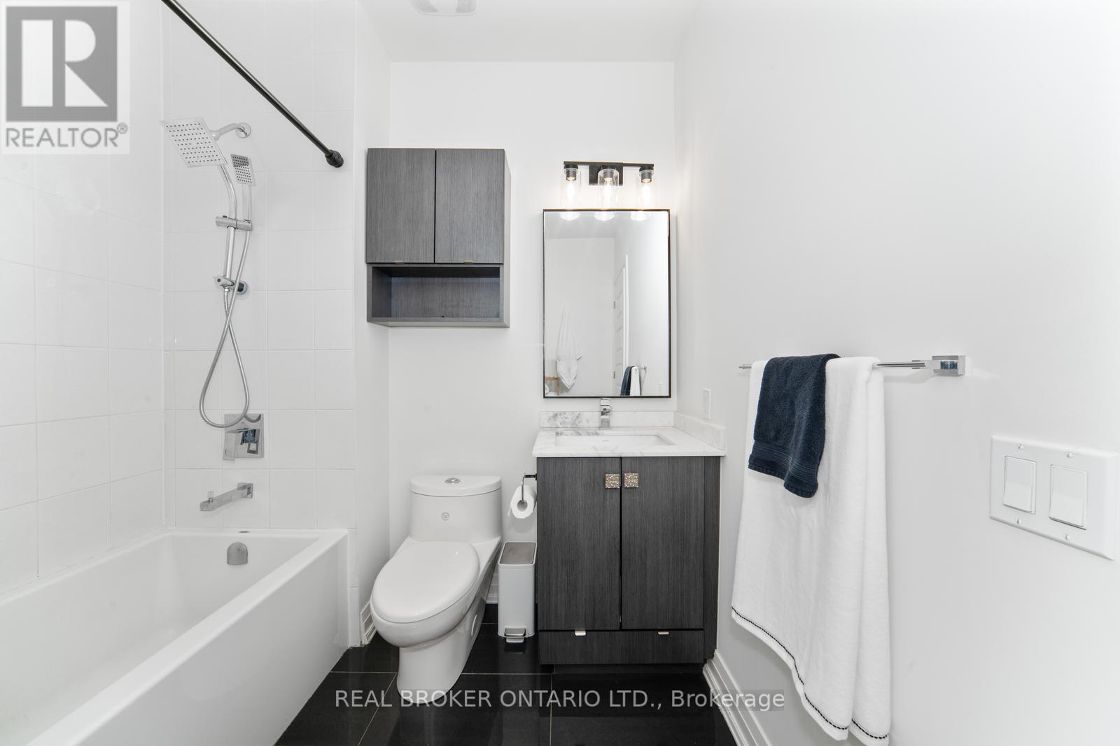 48 - 8167 Kipling Avenue, Vaughan (West Woodbridge), Ontario  L4L 0G4 - Photo 29 - N12525320