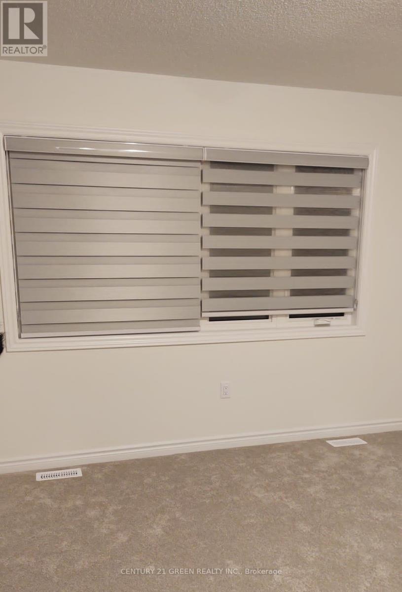 57 Phoenix Boulevard, Barrie, Ontario  L9J 0P7 - Photo 14 - S12525316