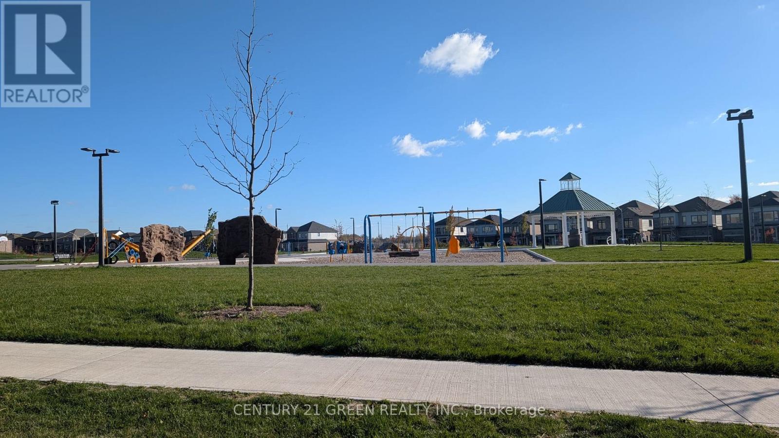 57 Phoenix Boulevard, Barrie, Ontario  L9J 0P7 - Photo 3 - S12525316