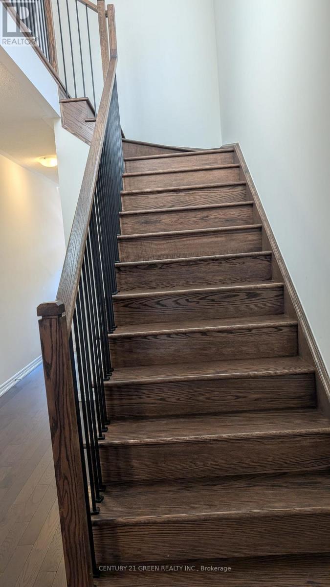 57 Phoenix Boulevard, Barrie, Ontario  L9J 0P7 - Photo 9 - S12525316